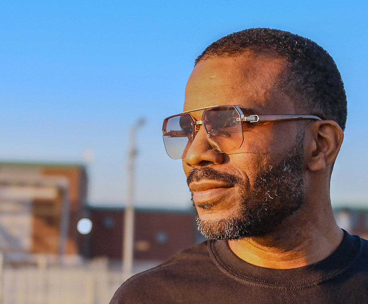 The Legendary Ghost - Broken 8 Records review